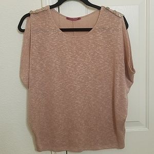 🔴4/$12 Well loved shirt